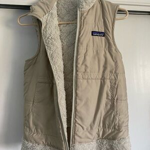 Patagonia Reversible Beige Women’s Fleece-Lined Vest